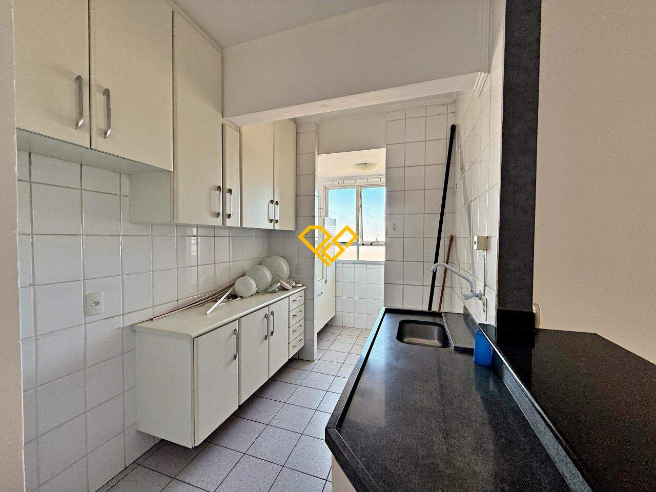 Apartamento à venda no Encruzilhada: Cozinha