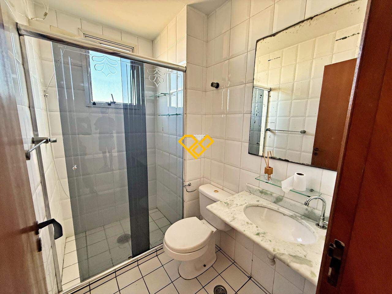 Apartamento à venda no Encruzilhada: Wc social
