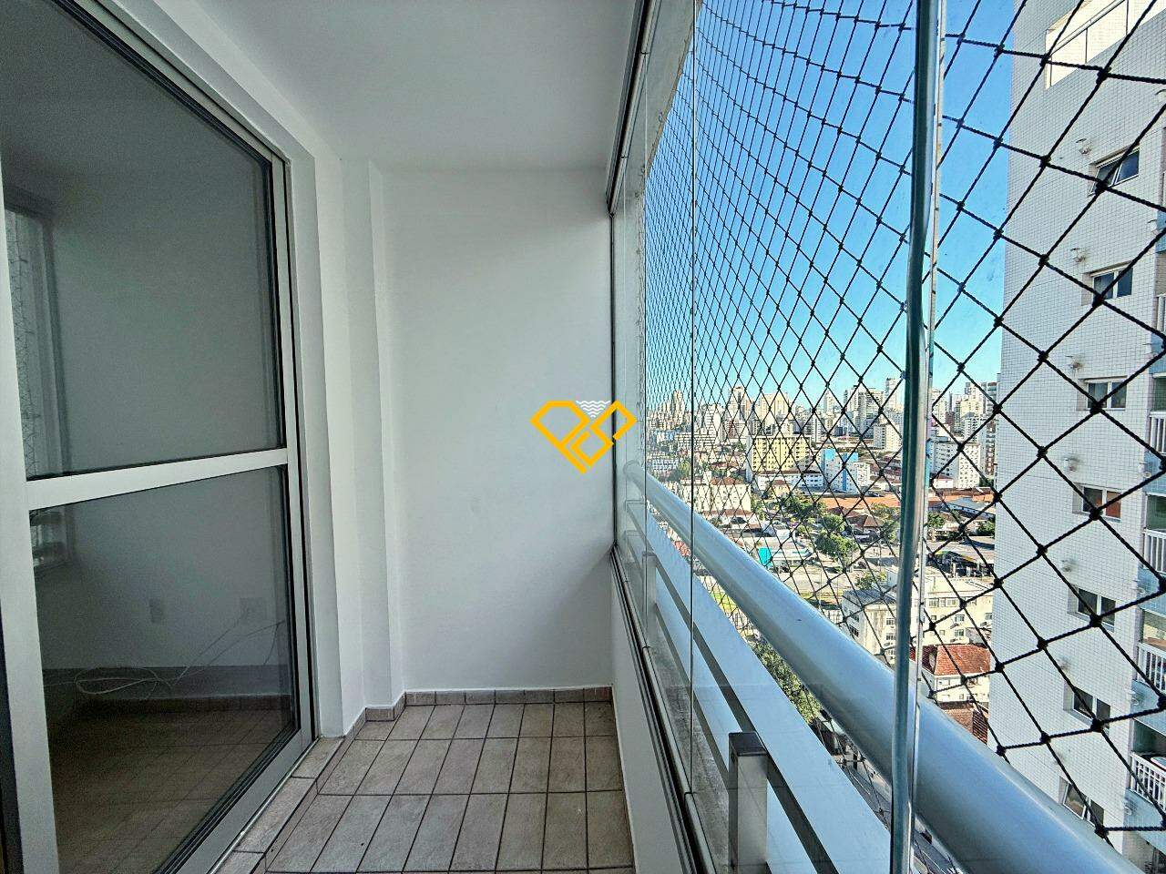 Apartamento à venda no Encruzilhada: Varanda