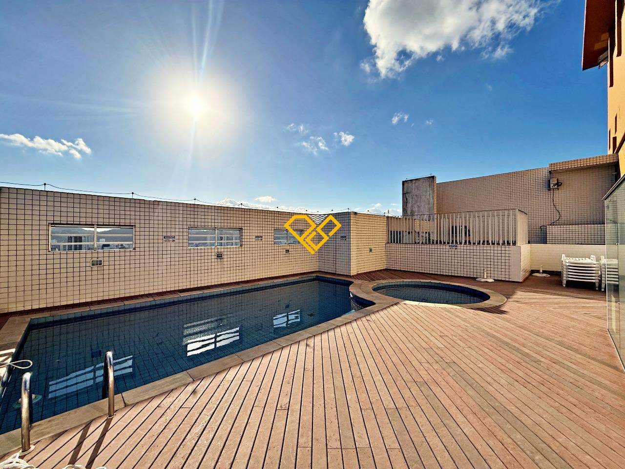 Apartamento à venda no Encruzilhada: Lazer - piscina