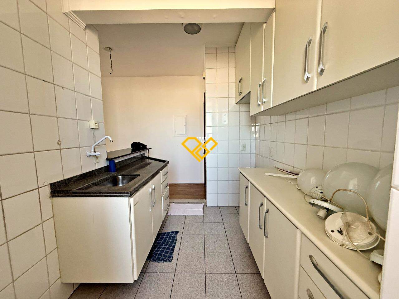 Apartamento à venda no Encruzilhada: Cozinha