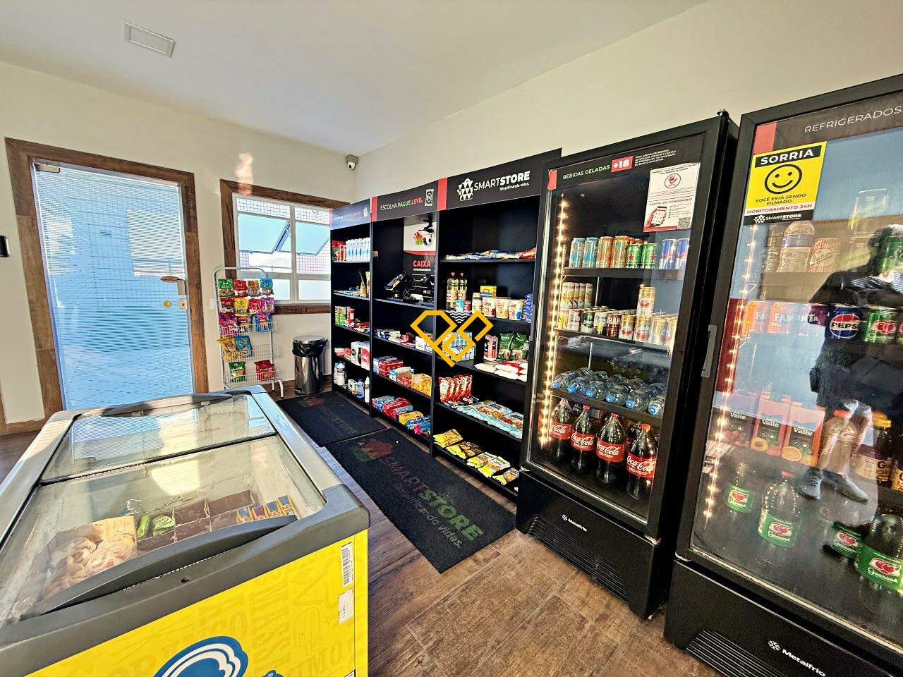 Apartamento à venda no Encruzilhada: Mini mercado