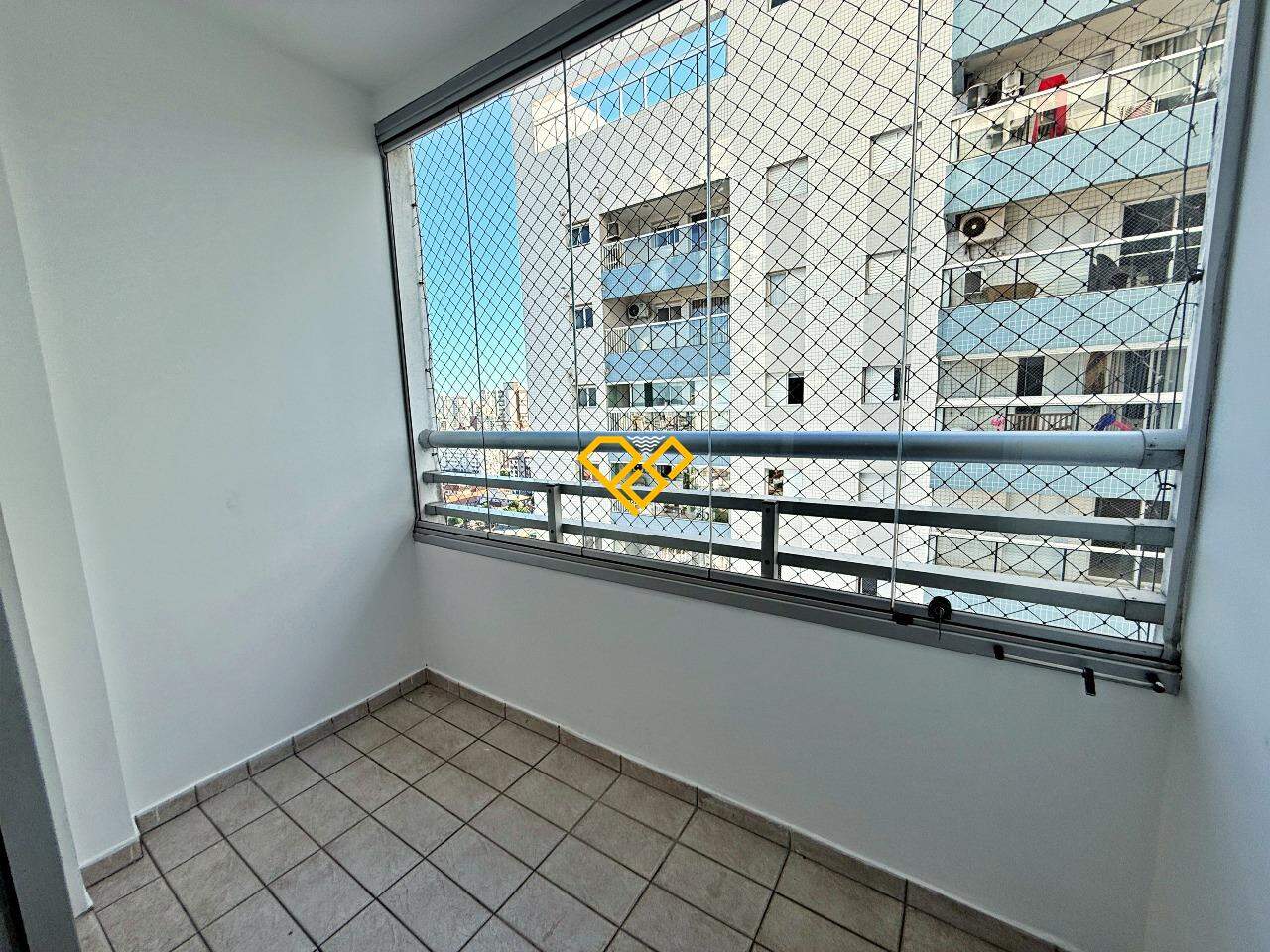 Apartamento à venda no Encruzilhada: Varanda