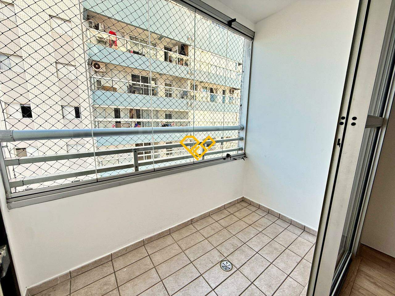 Apartamento à venda no Encruzilhada: Varanda