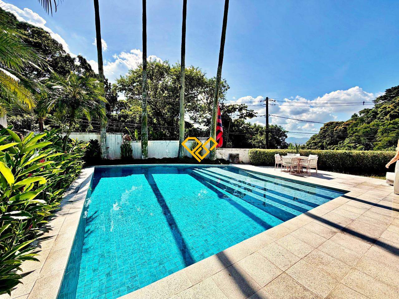 Casa à venda no Santa Terezinha: Piscina