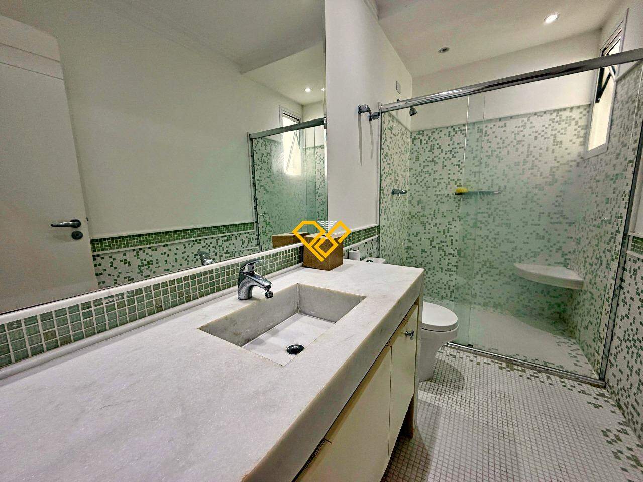 Casa à venda no Santa Terezinha: Wc suíte 2