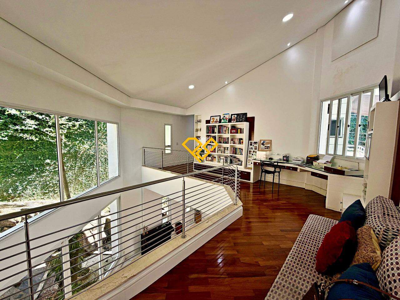 Casa à venda no Santa Terezinha: Hall superior