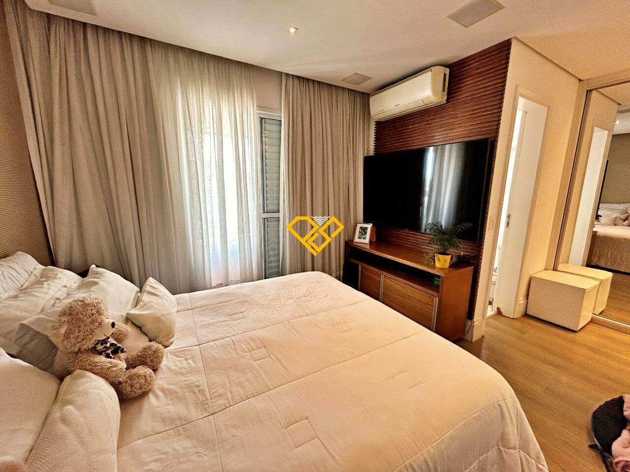 Apartamento à venda no Ponta da Praia: Dormitório 1 - suíte