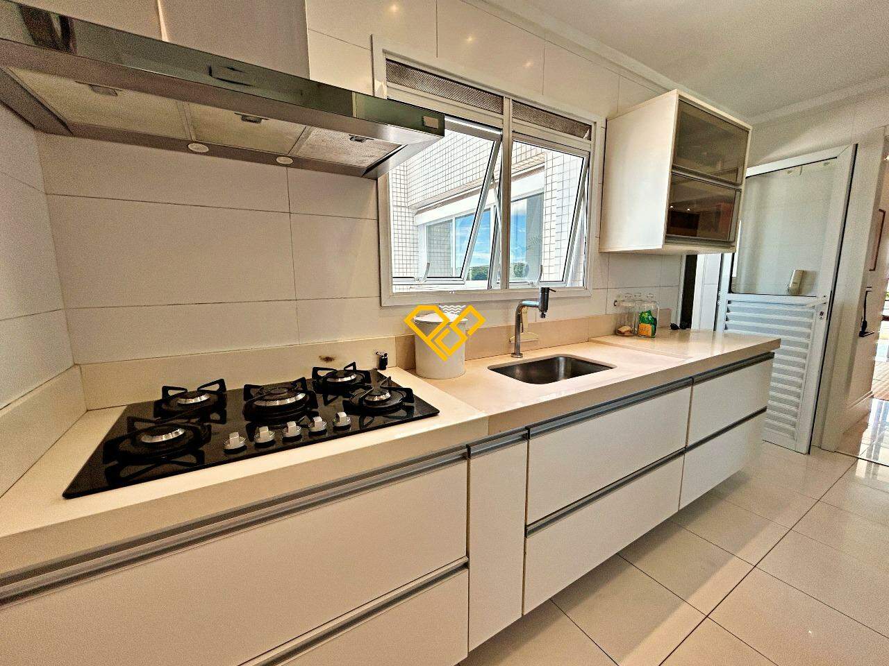 Apartamento à venda no Ponta da Praia: Cozinah