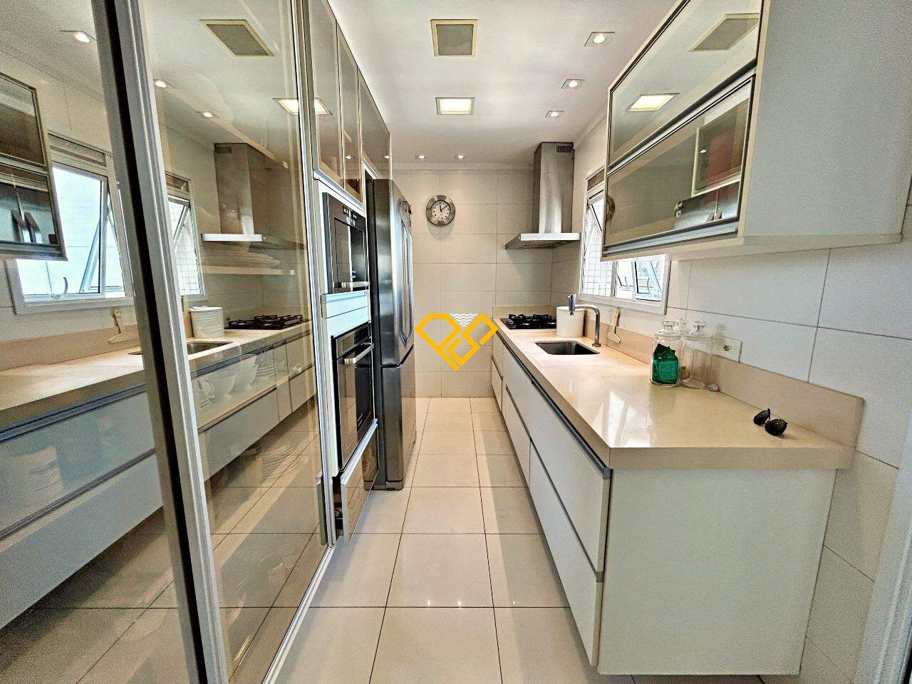 Apartamento à venda no Ponta da Praia: Cozinha