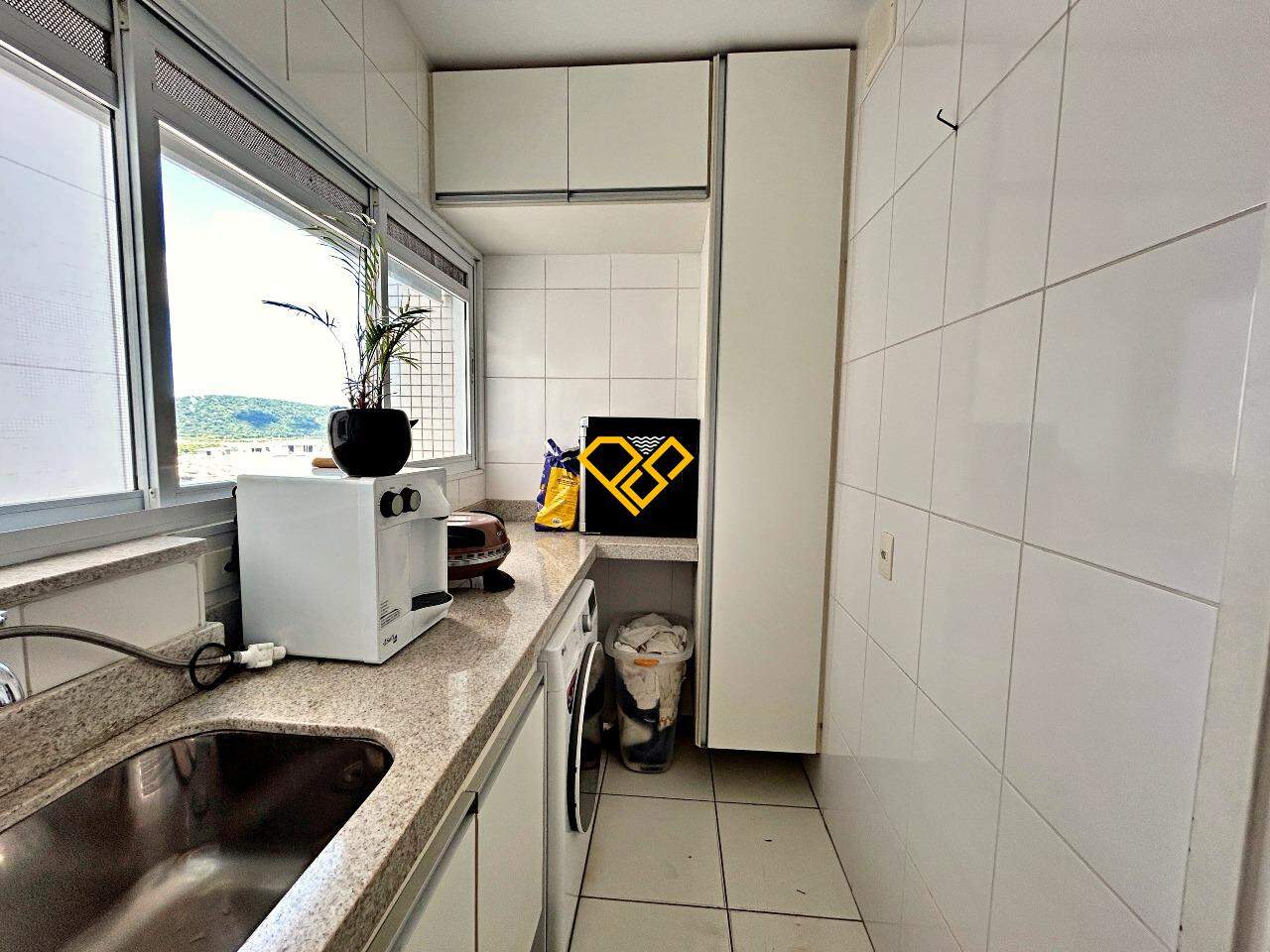 Apartamento à venda no Ponta da Praia: Área de serviço