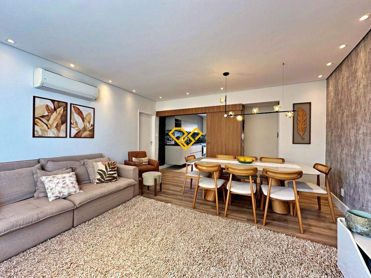 Apartamento à venda no Ponta da Praia: Sala