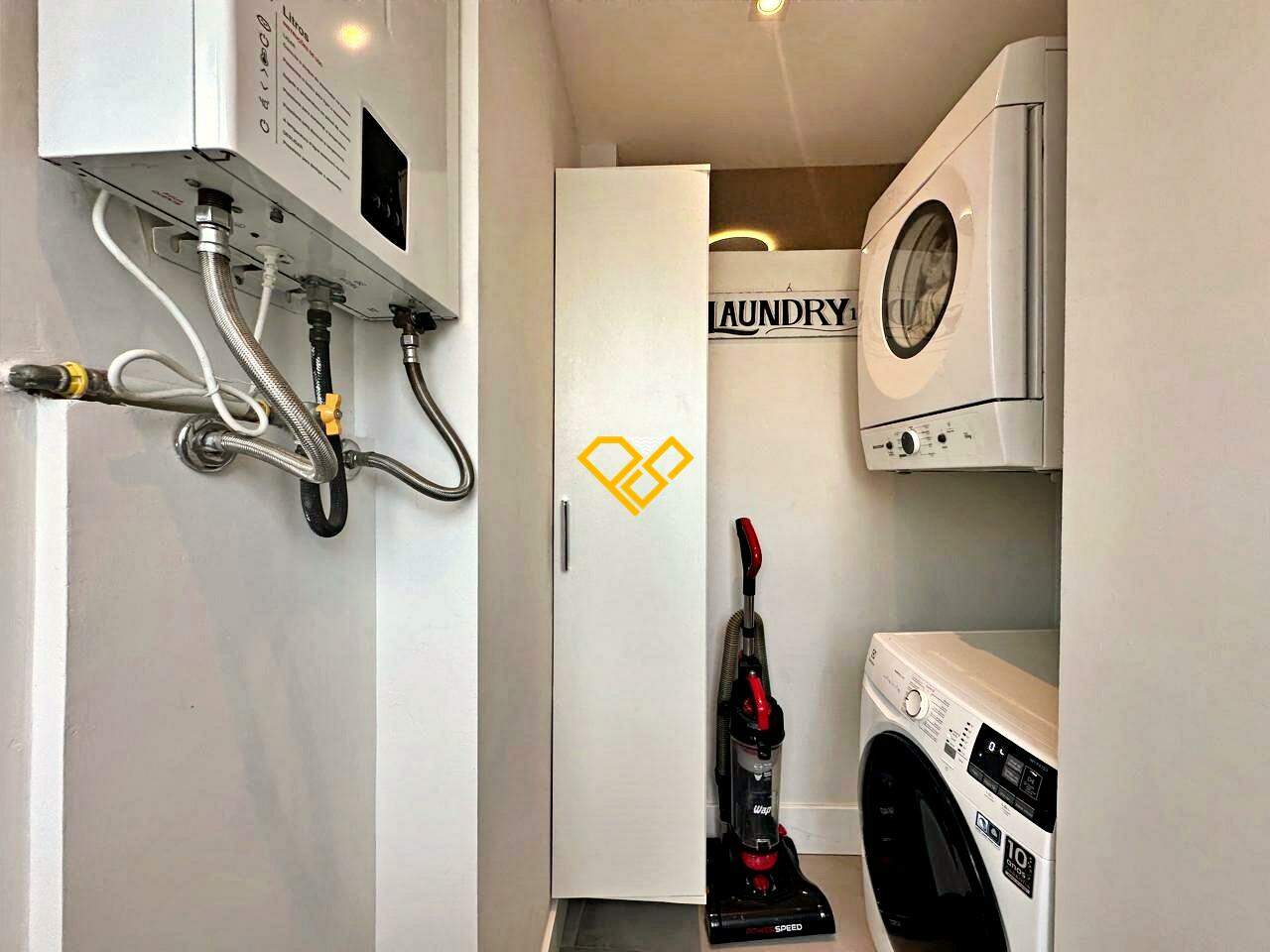 Apartamento à venda no Ponta da Praia: Área de serviço