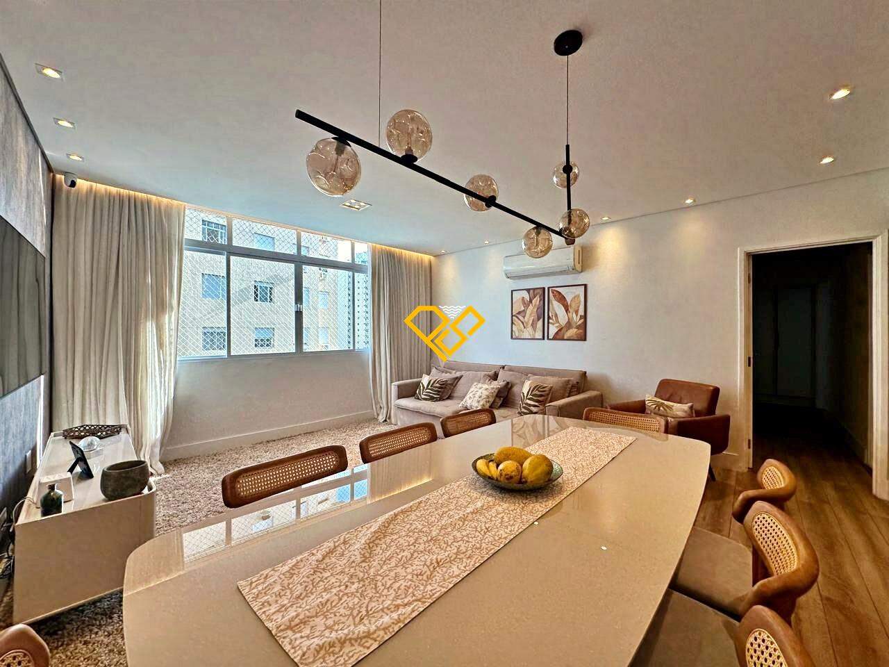 Apartamento à venda no Ponta da Praia: Sala