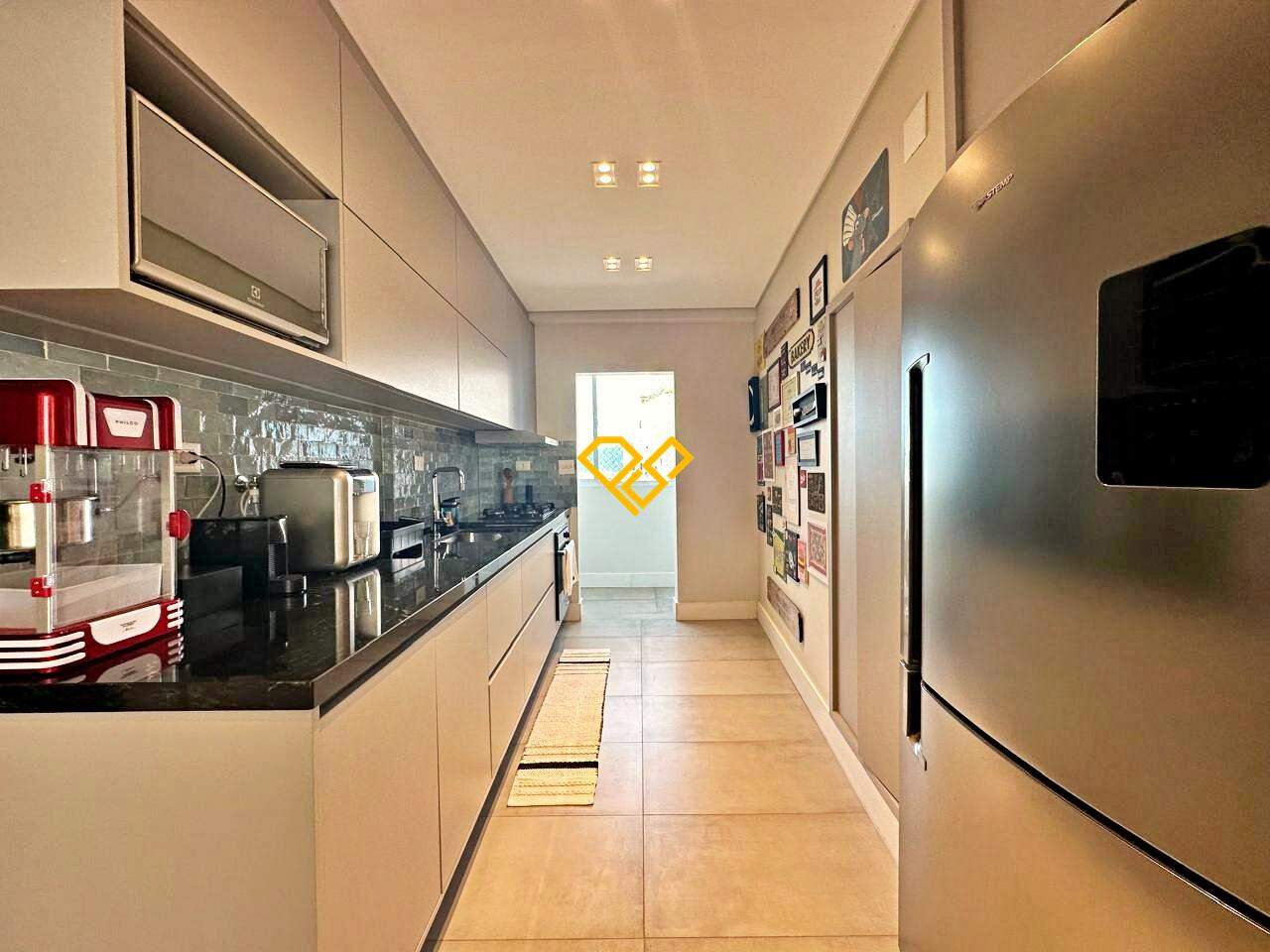 Apartamento à venda no Ponta da Praia: Cozinha