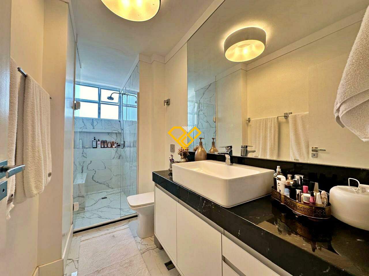 Apartamento à venda no Ponta da Praia: Wc suíte