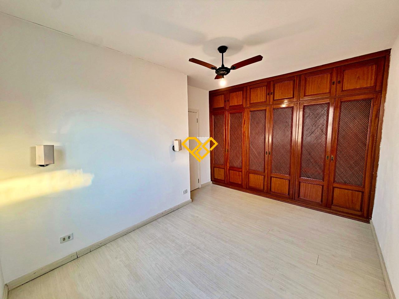 Apartamento à venda no Ponta da Praia: Dormitório 1 - suíte