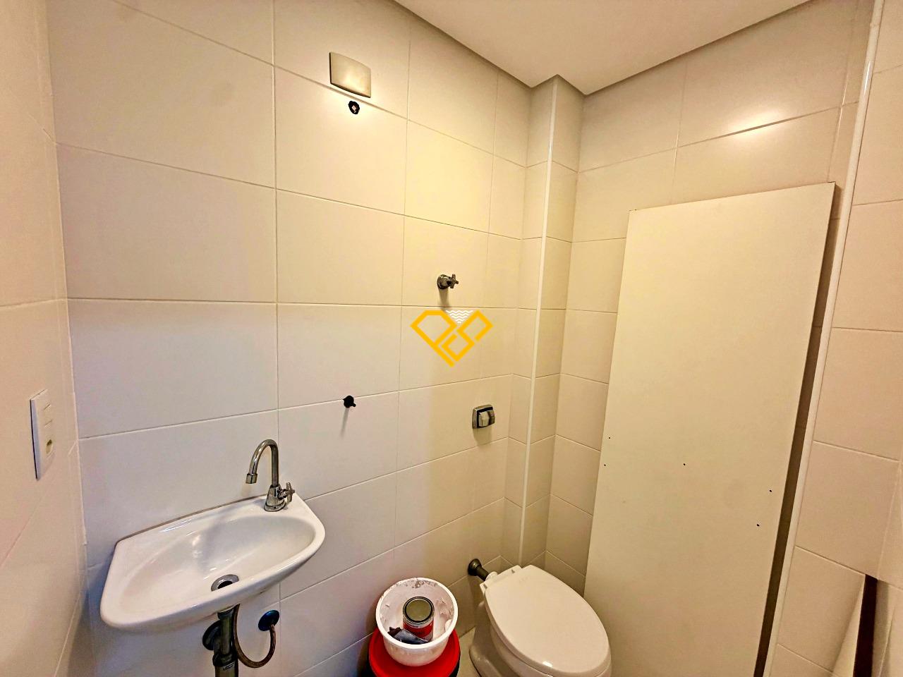 Apartamento à venda no Ponta da Praia: Wc de serviço