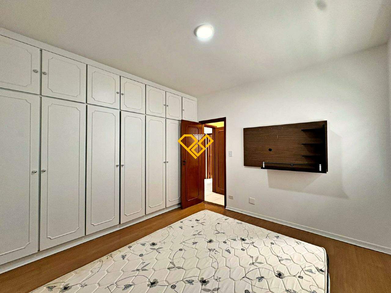Apartamento à venda no Pompéia: Dormitório 1- suíte