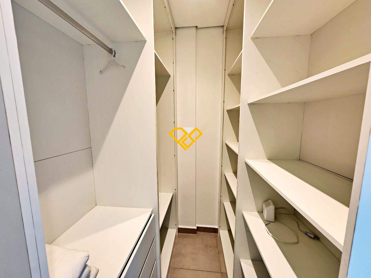 Apartamento à venda no Campo Grande: Dormitório 1 - suíte - closet