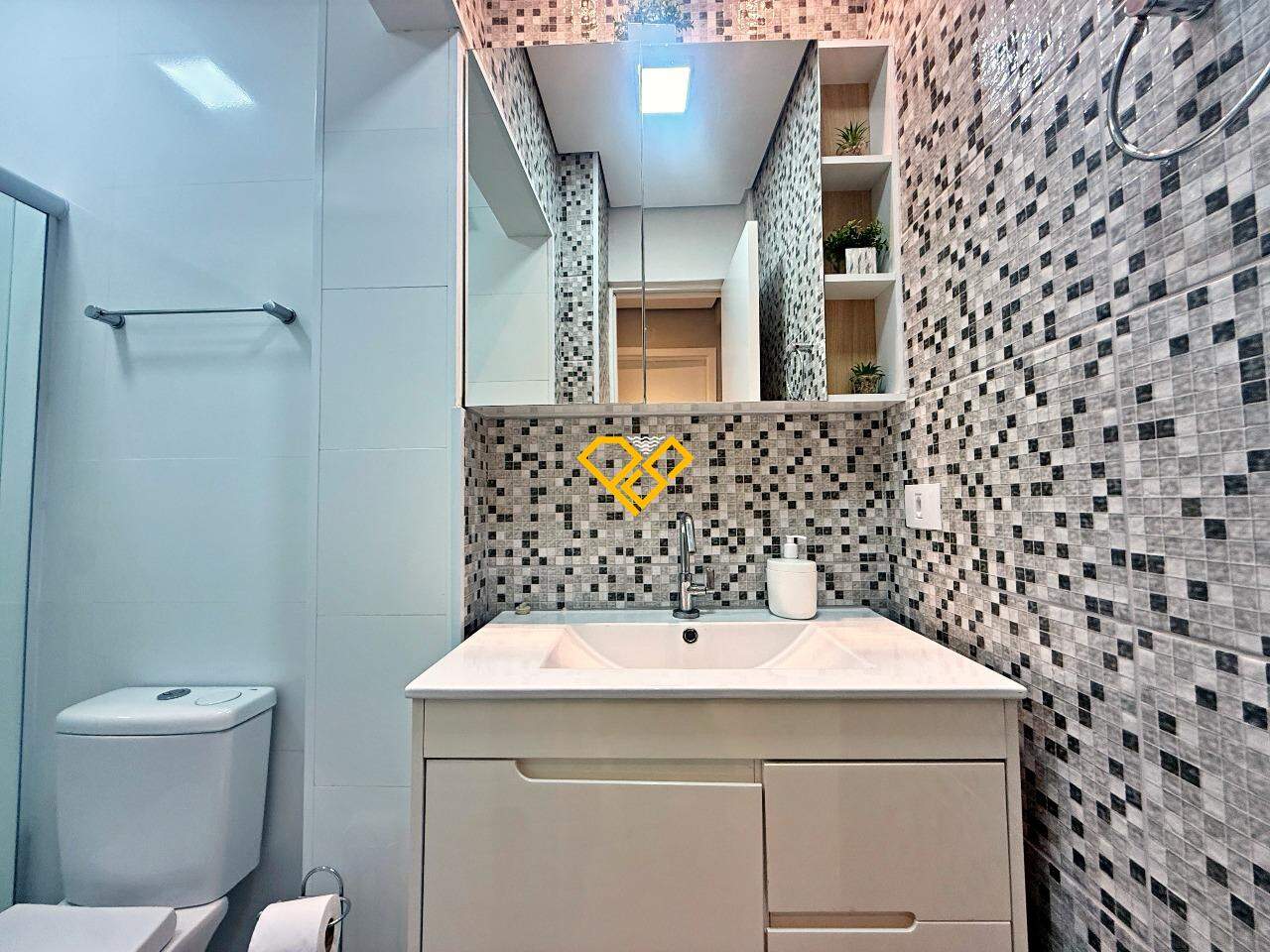 Apartamento à venda no Pompéia: Wc social