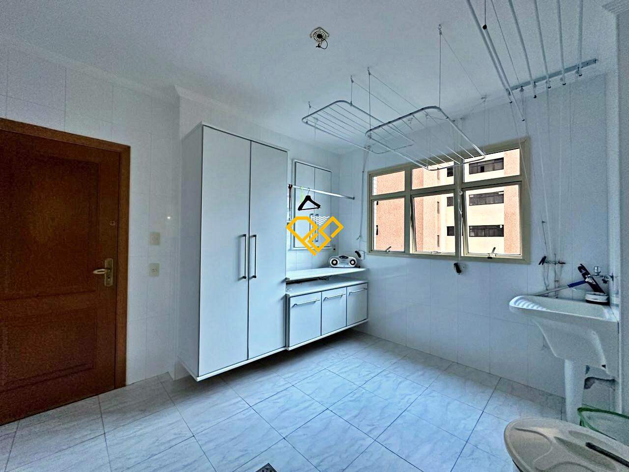 Apartamento à venda no Embaré: Área de serviço