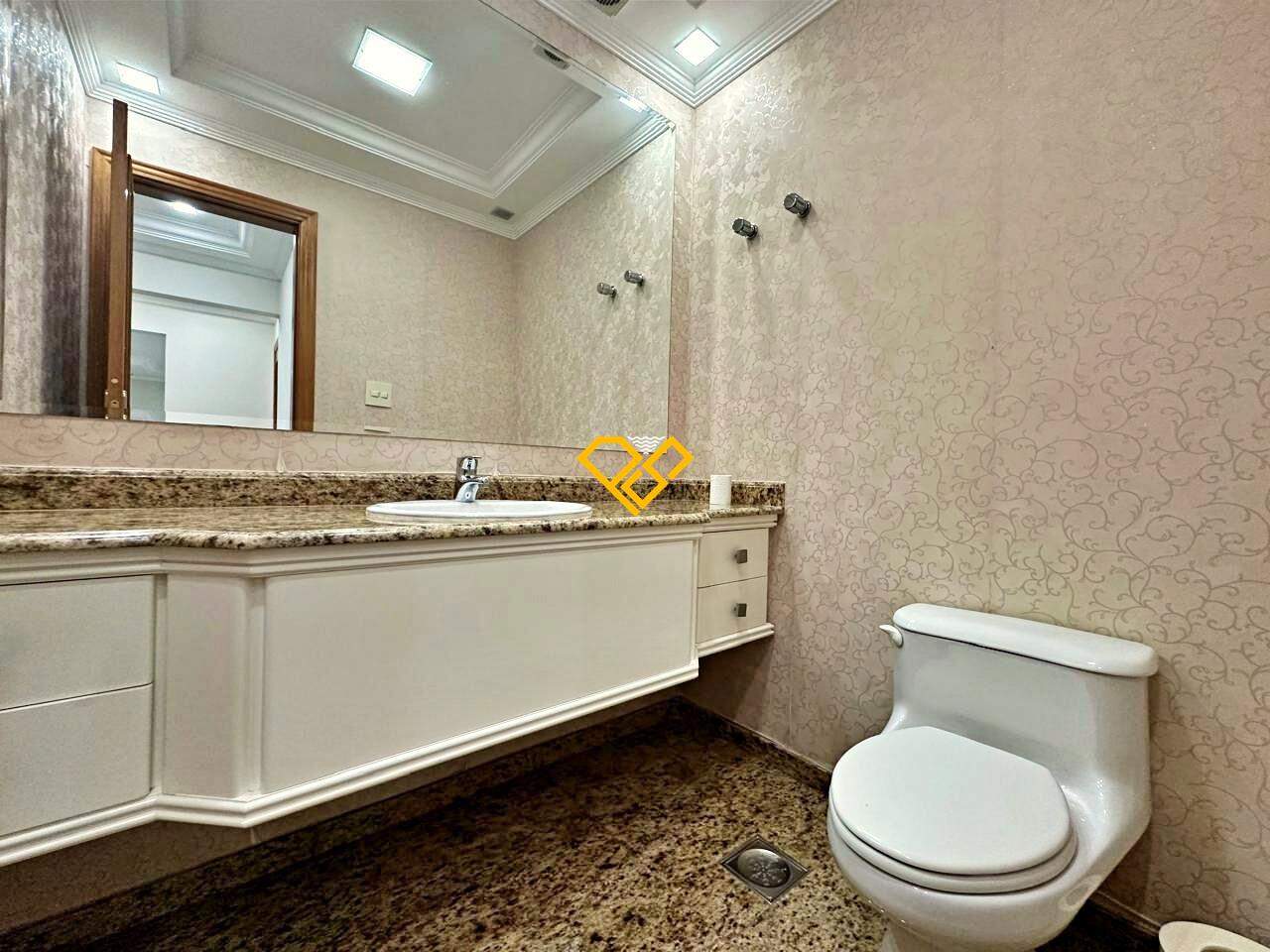 Apartamento à venda no Embaré: Lavabo