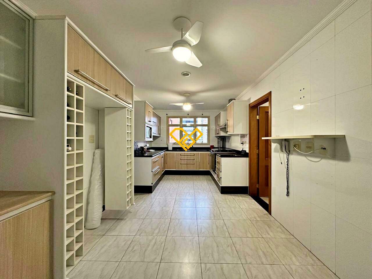 Apartamento à venda no Embaré: Cozinha