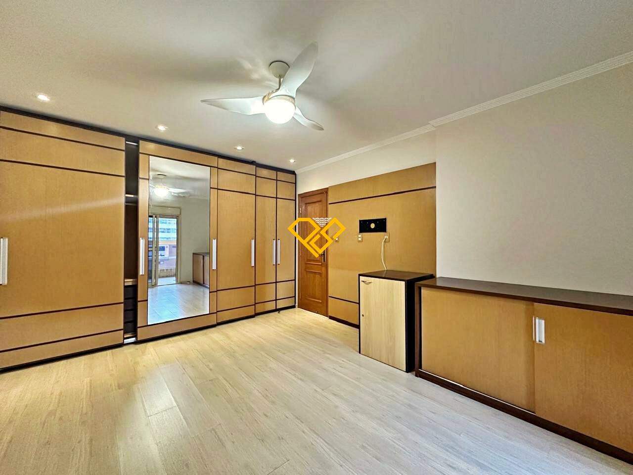 Apartamento à venda no Embaré: Suíte 1 - master