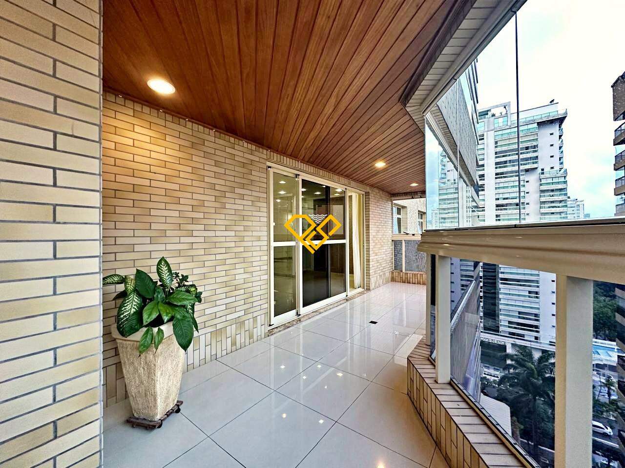 Apartamento à venda no Embaré: Varanda