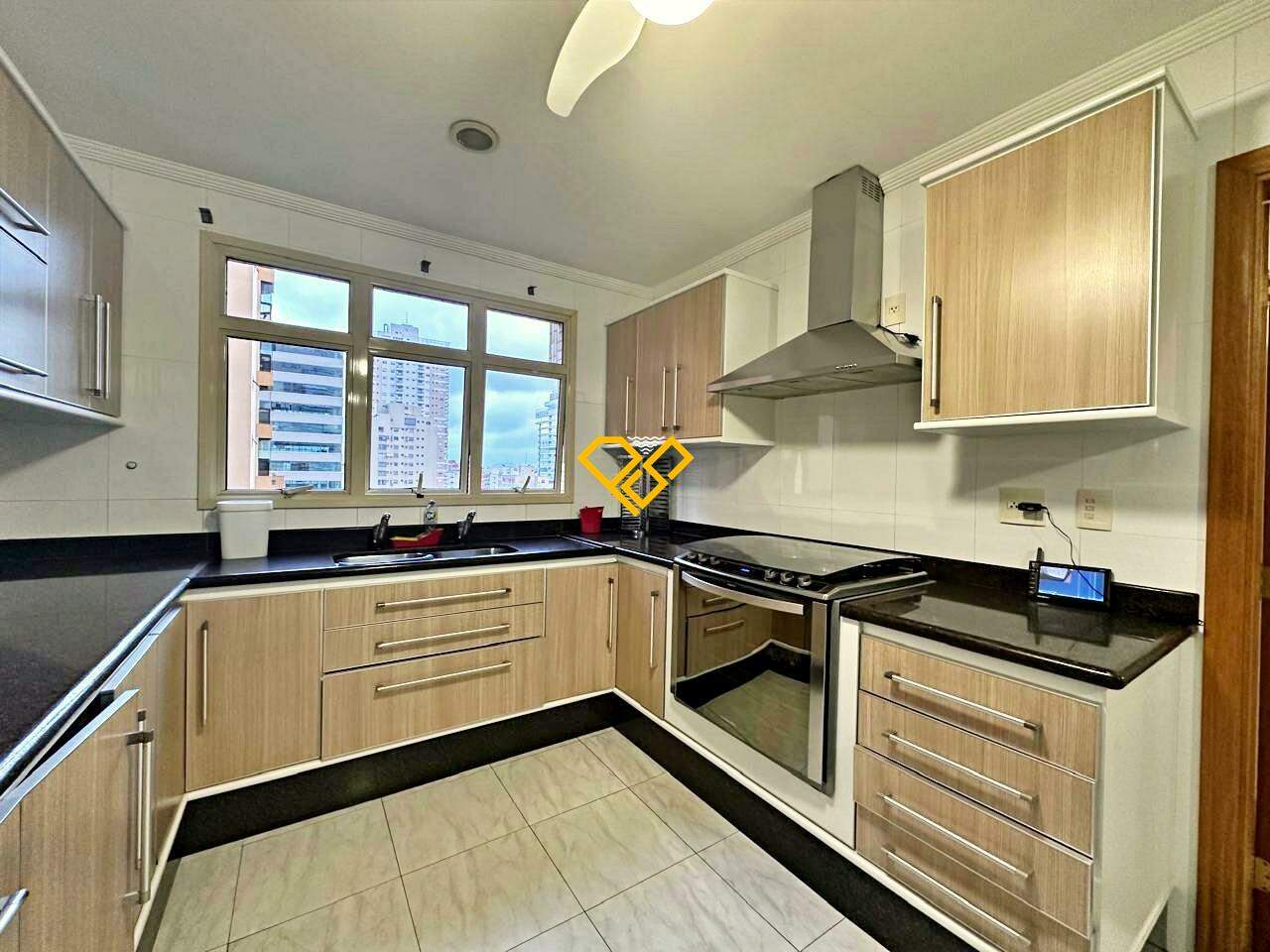 Apartamento à venda no Embaré: Cozinha