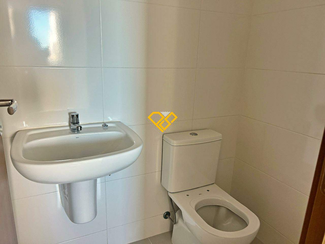 Apartamento à venda no Aparecida: Wc de serviço
