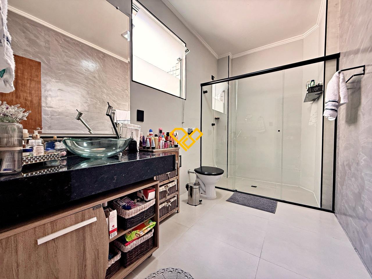 Apartamento à venda no Campo Grande: Wc social