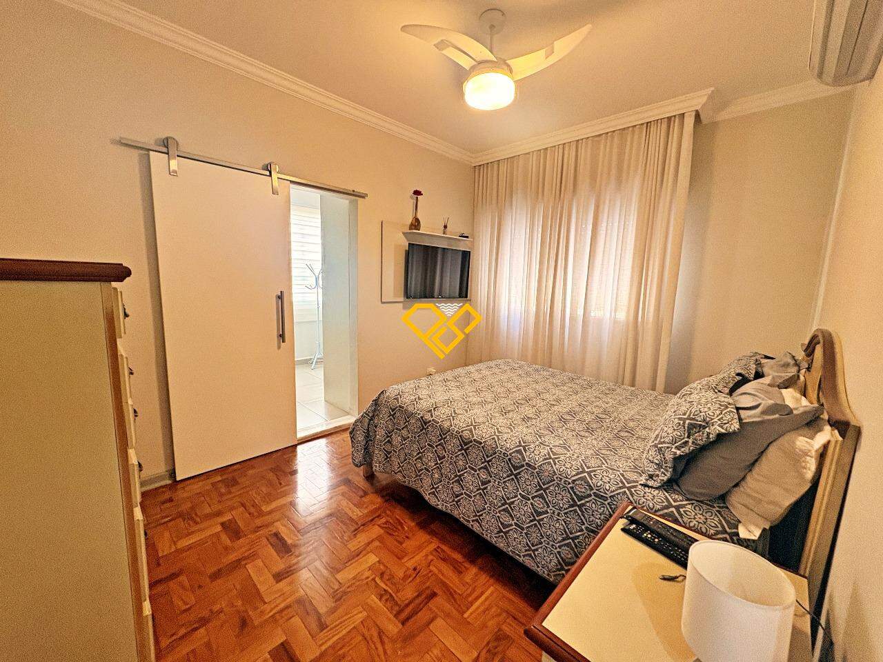 Apartamento à venda no Gonzaga: Dormitório 1 - suíte
