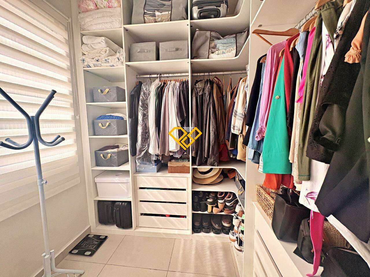 Apartamento à venda no Gonzaga: Dormitório 1 - suíte - closet