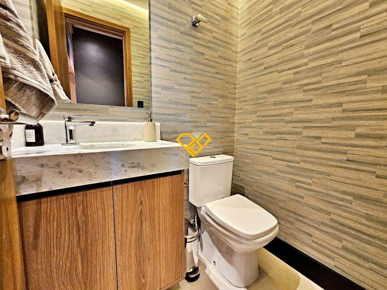 Apartamento à venda no Boqueirão: Lavabo