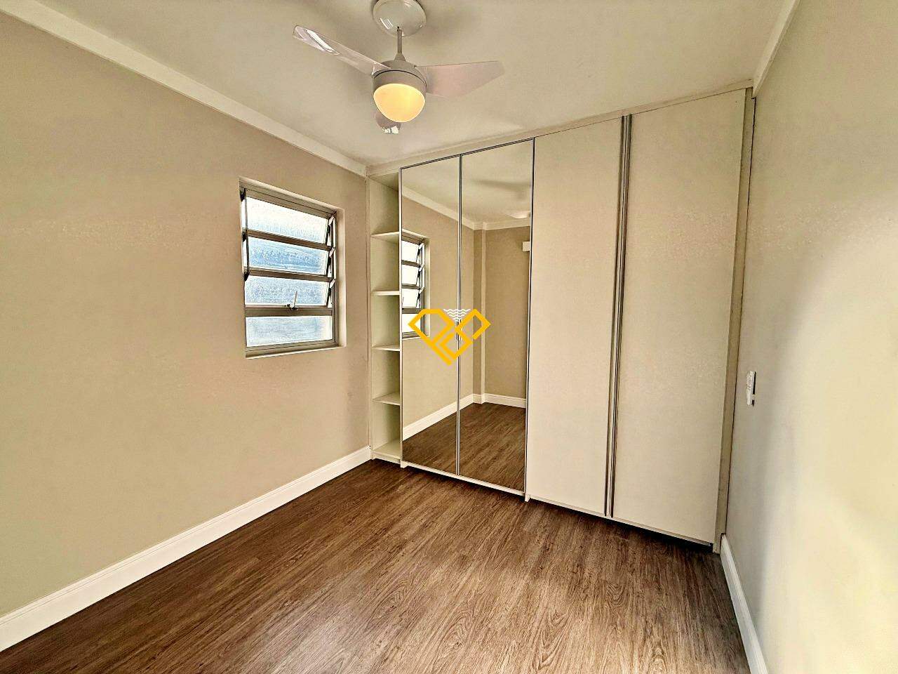 Apartamento à venda no Boqueirão: Dependência revertida em closet