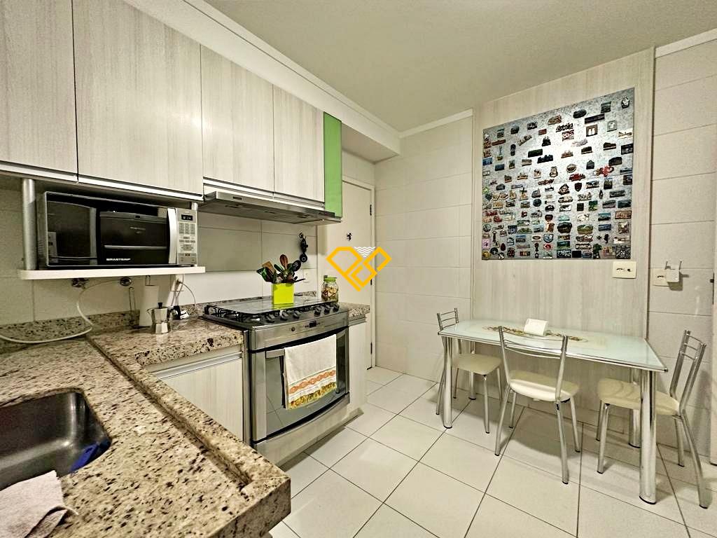 Apartamento à venda no Gonzaga: Cozinha