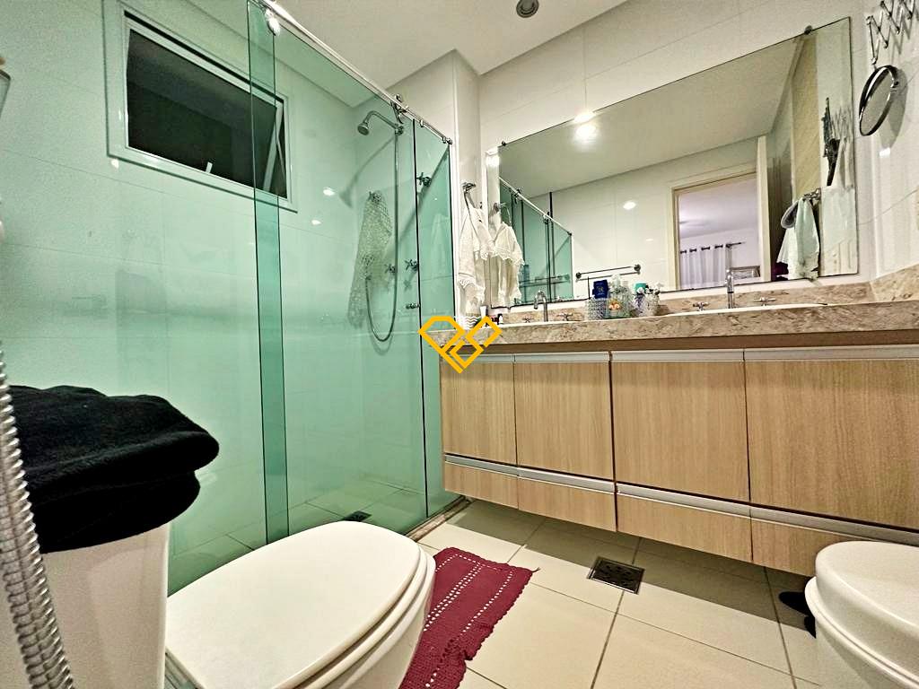 Apartamento à venda no Gonzaga: Wc suíte