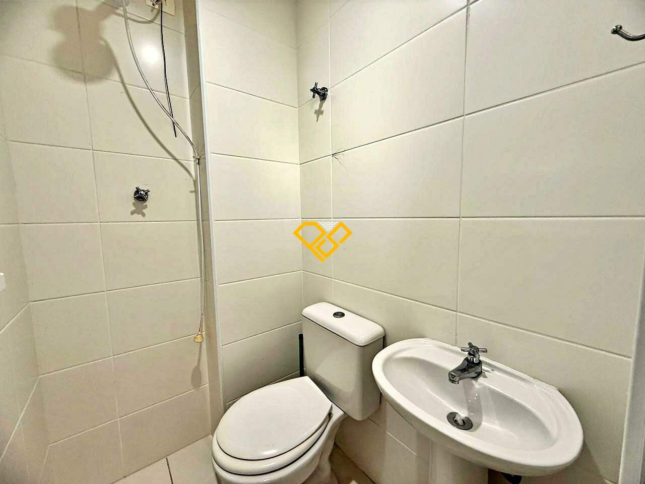 Apartamento para aluguel no Gonzaga: Wc de serviço