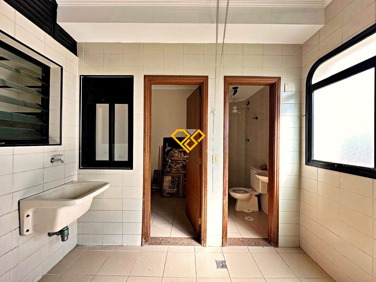 Apartamento à venda no Gonzaga: Área de serviço