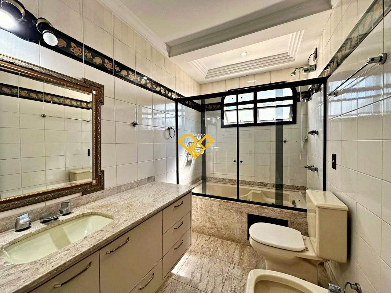 Apartamento à venda no Gonzaga: Wc suíte