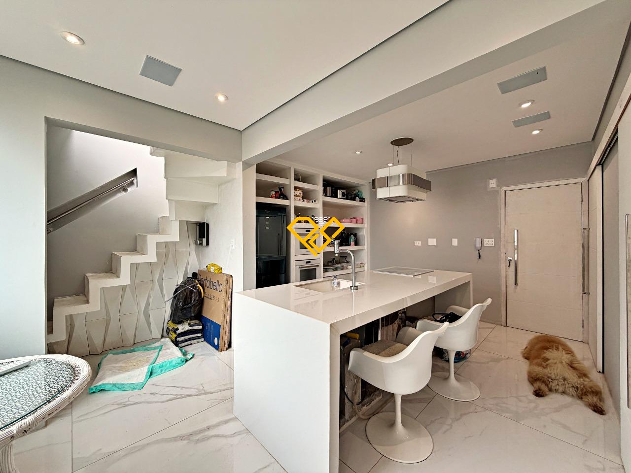 Apartamento Duplex à venda no Ponta da Praia: Cozinha