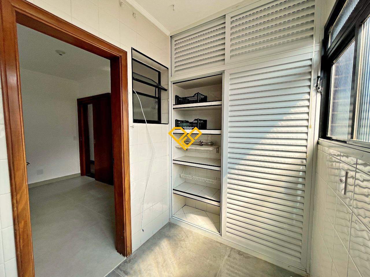 Apartamento para aluguel no Marapé: Área de serviço