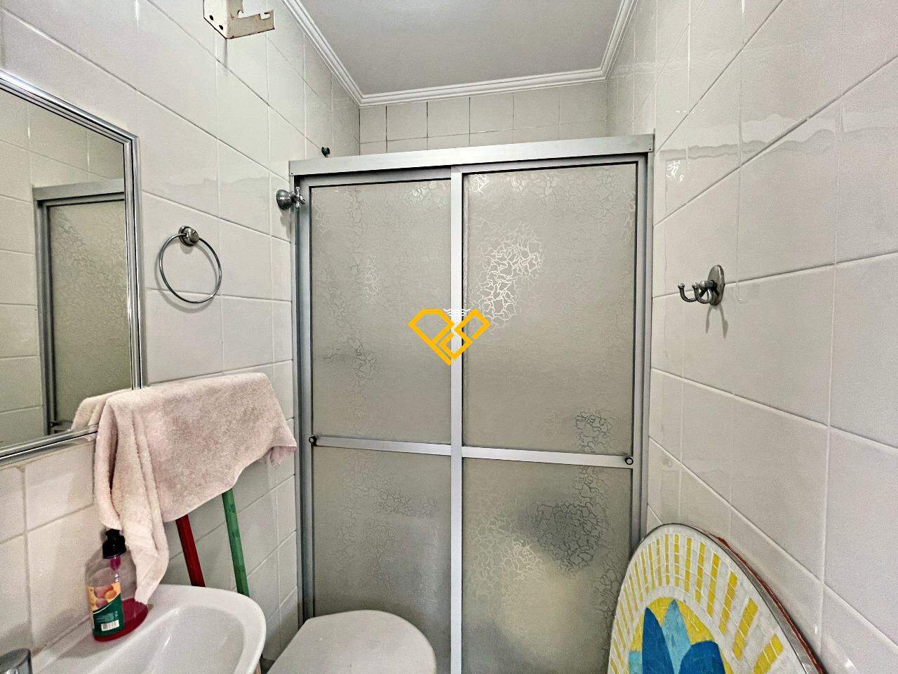Apartamento para aluguel no Marapé: Wc de serviço