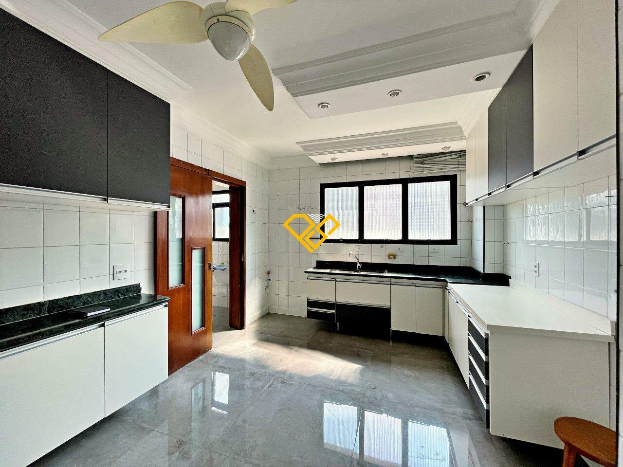 Apartamento para aluguel no Marapé: Cozinha