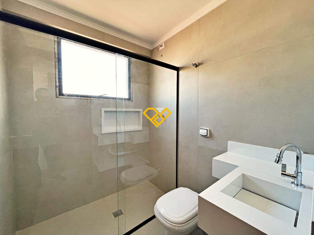 Apartamento para aluguel no Marapé: Wc suíte