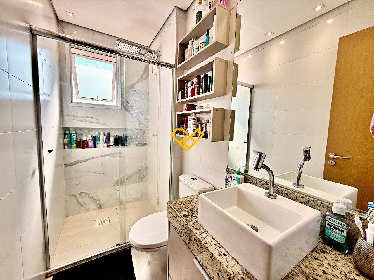 Apartamento à venda no Campo Grande: Wc social