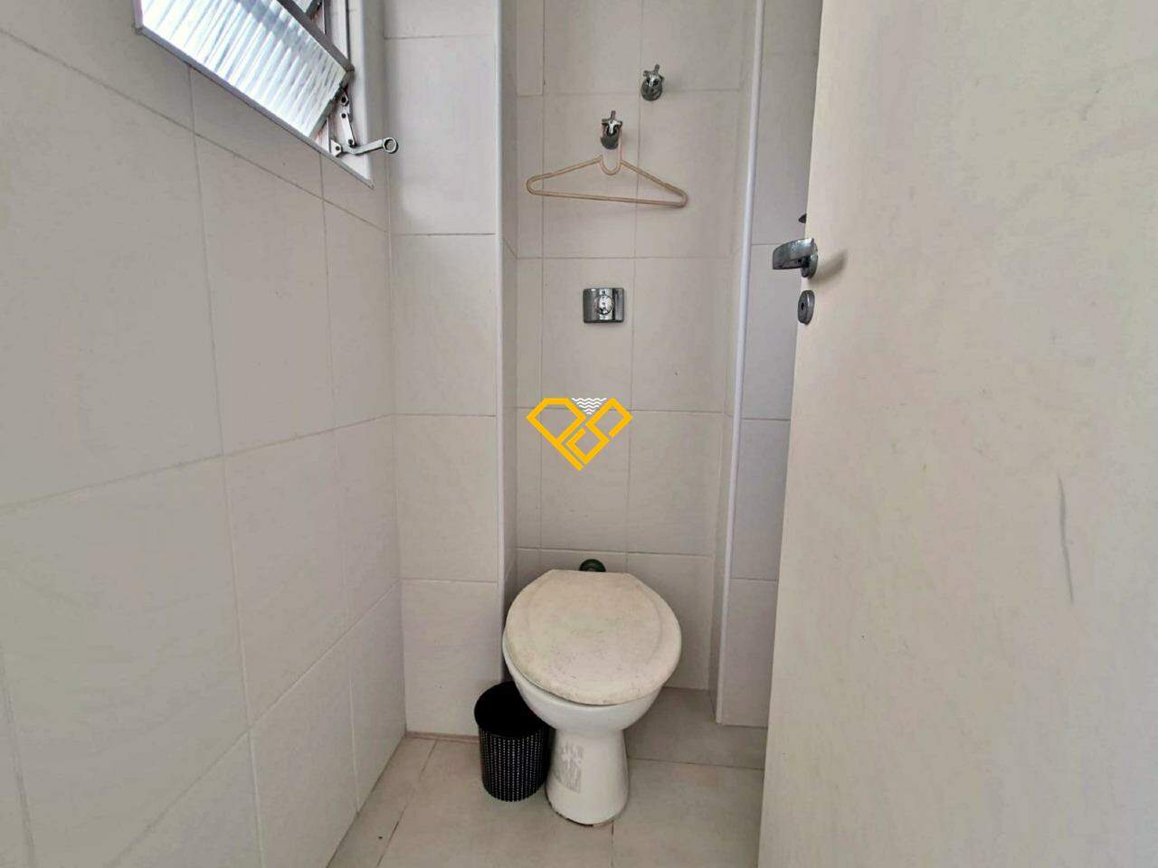 Apartamento à venda no José Menino: Wc de serviço
