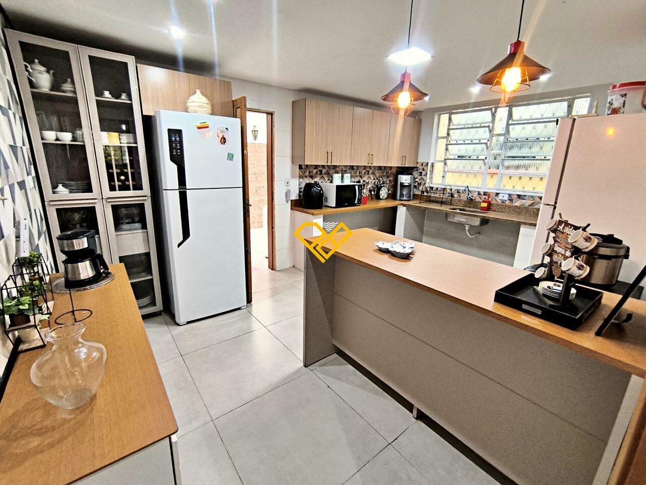 Sobrado à venda no Embaré: Cozinha